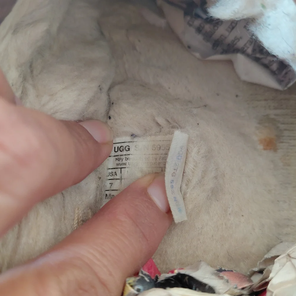 Ugg Tasman Slippers - Picture 5 of 5